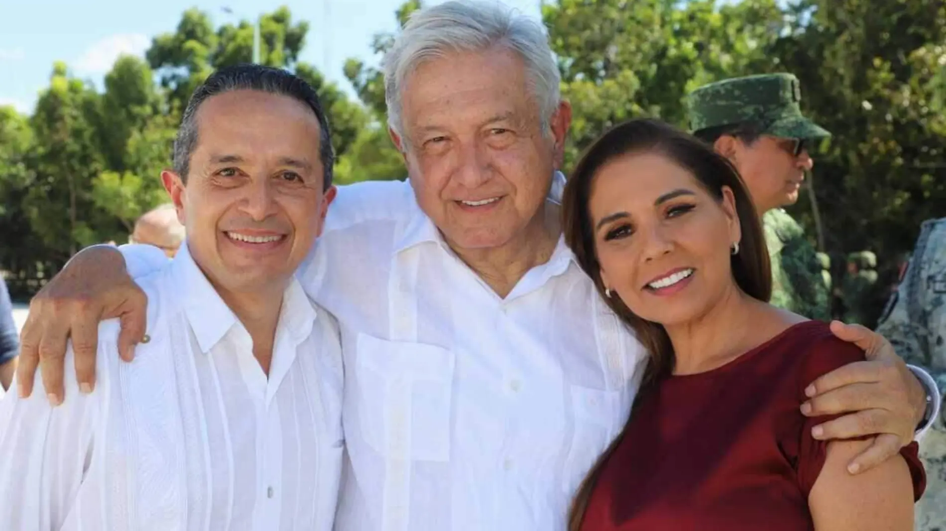 AMLO con gobernador saliente y electa Quintana Roo